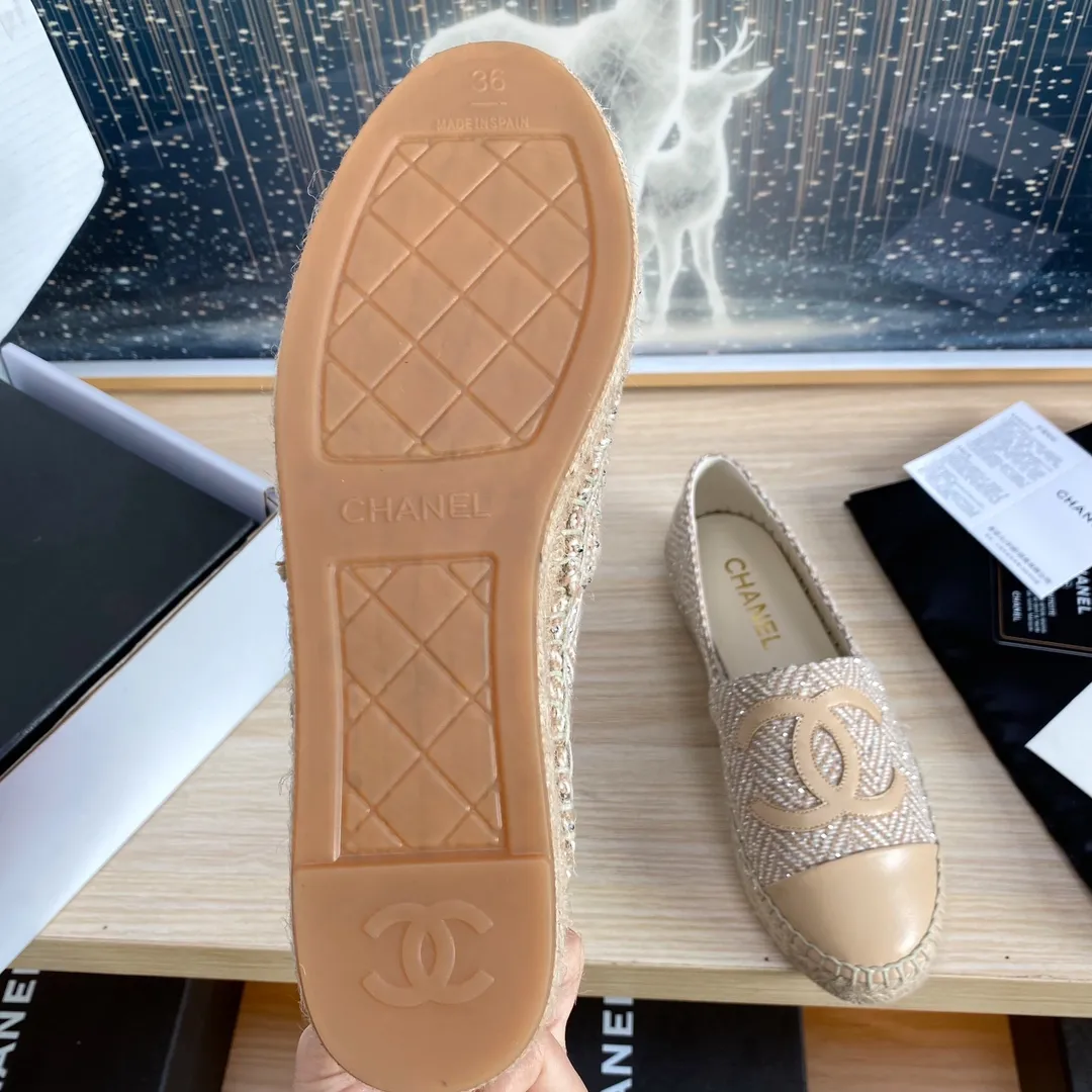 👟👟Ex-factory price 420👟👟 🌈🌈Chanel Chanel✈️2023s spring and summer new fisherman shoes😍😍Taikoo Hui purchased three pairs of original versions for development🐂🐂🤩Original versions are shipped one to one❗️❗️Code number: 34-42 (34 41 42 customized)